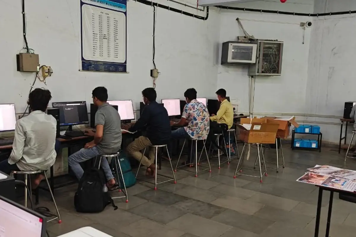 Students carrying out programming exercises on the lab computers
