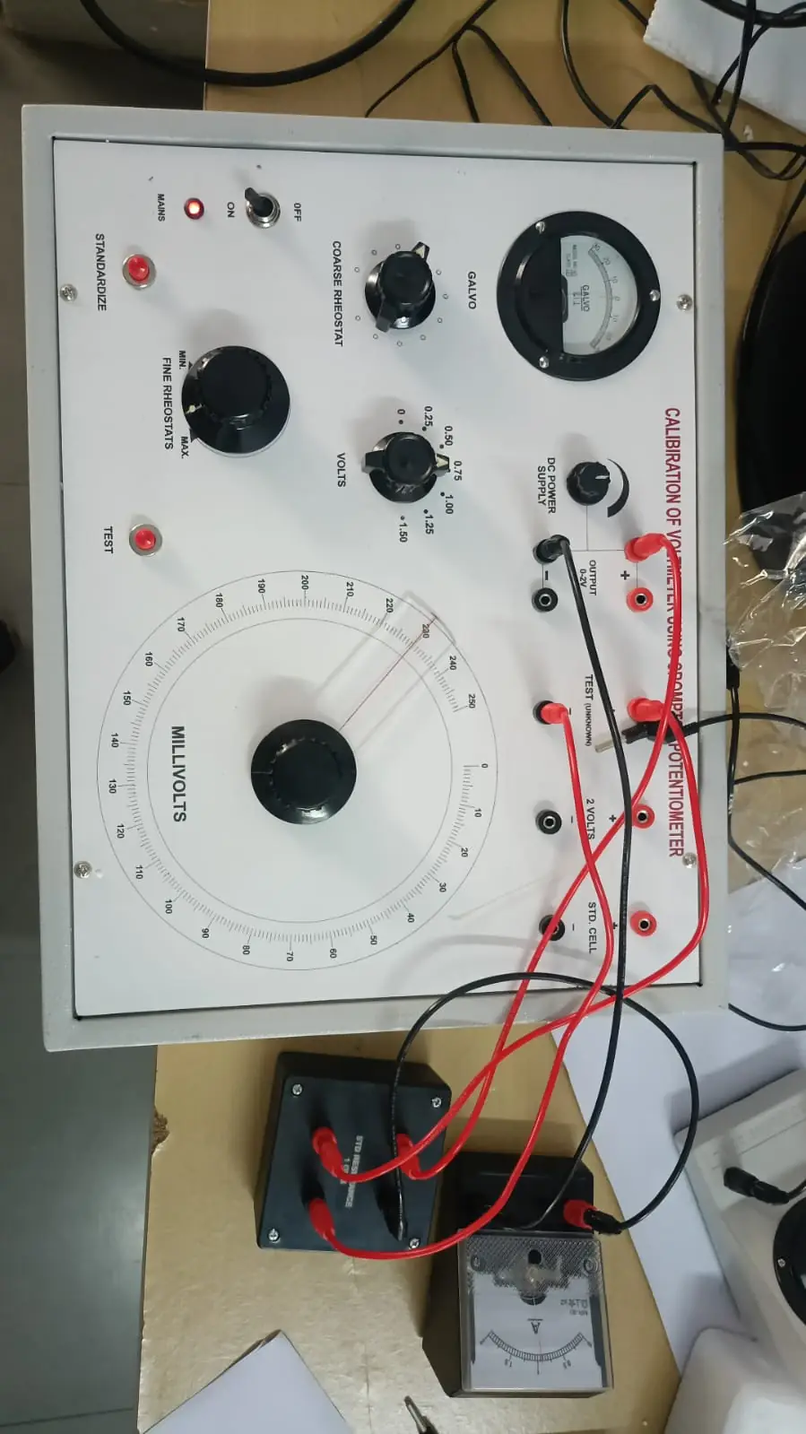 Potentiometer trainer for voltmeter calibration